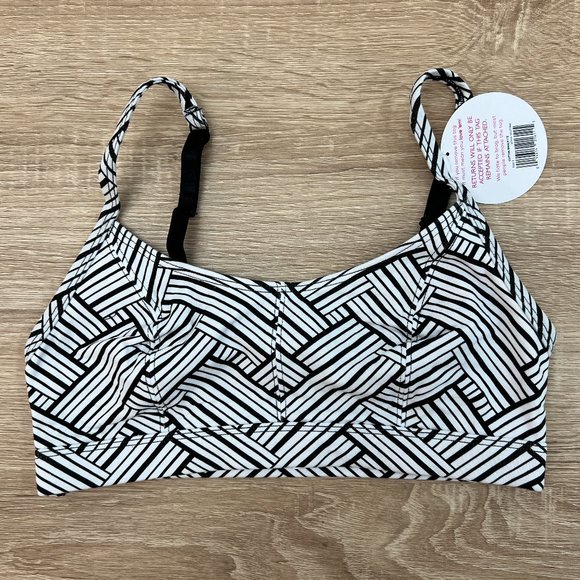 Undies.com Women's Pull Over Bralette Bra All Day Comfort Wire Free Adjustable - Picture 1 of 6